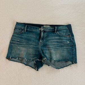 Hatch Cut-off Maternity Shorts